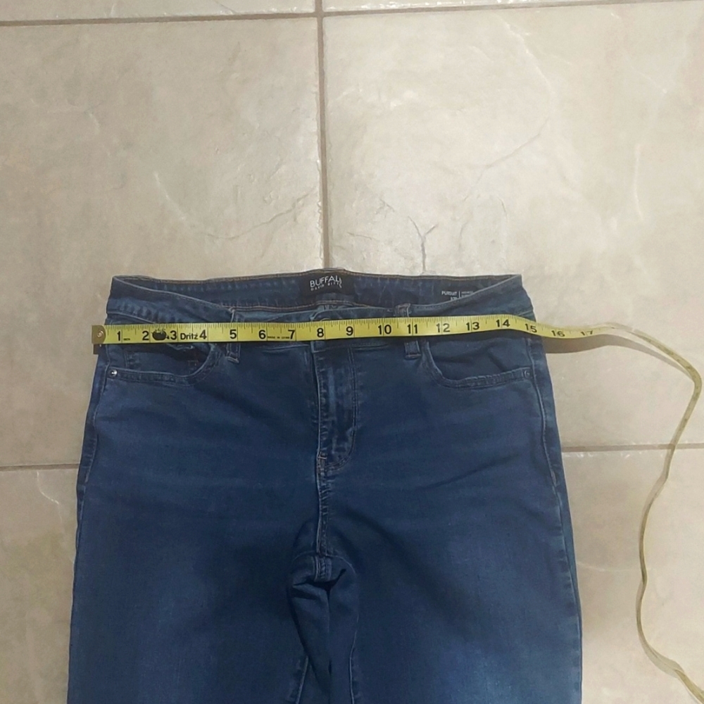 💥CLOSET CLEAR-OUT💥 3 Pairs of Skinny Jeans - Picture 14 of 16